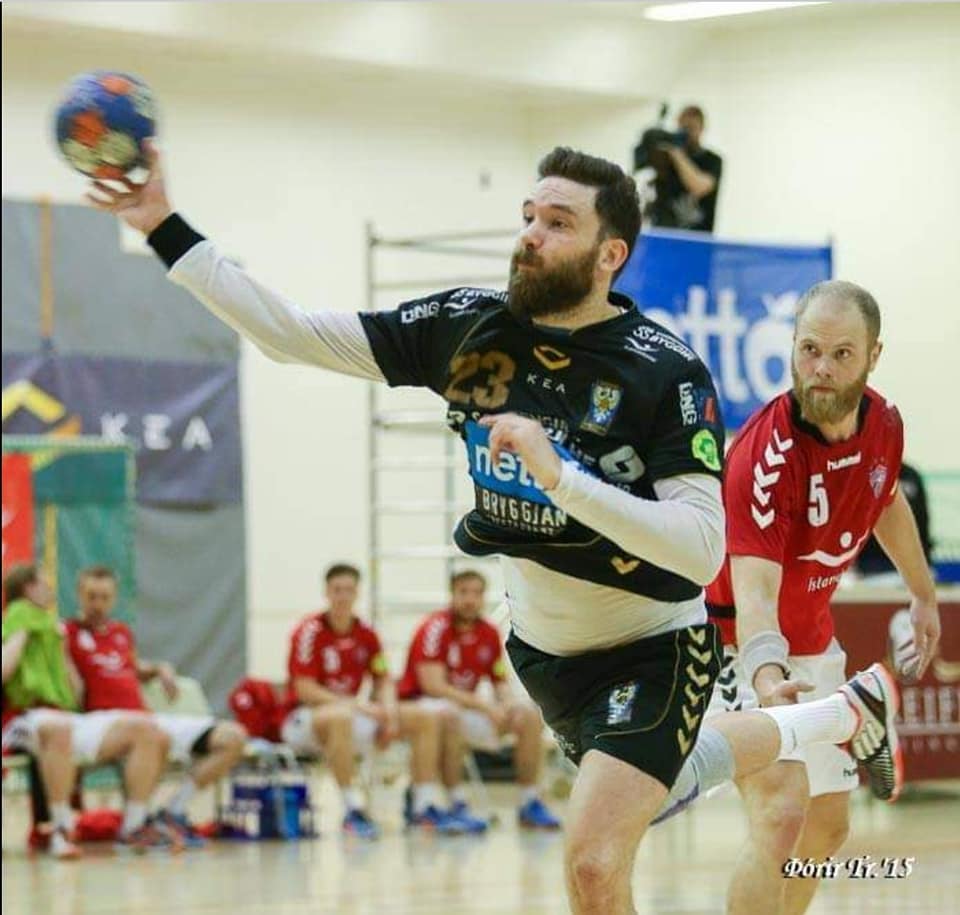 Ungur Og Gamall B tast Handboltali i r Ungur Og Gamall B tast Handboltali i r