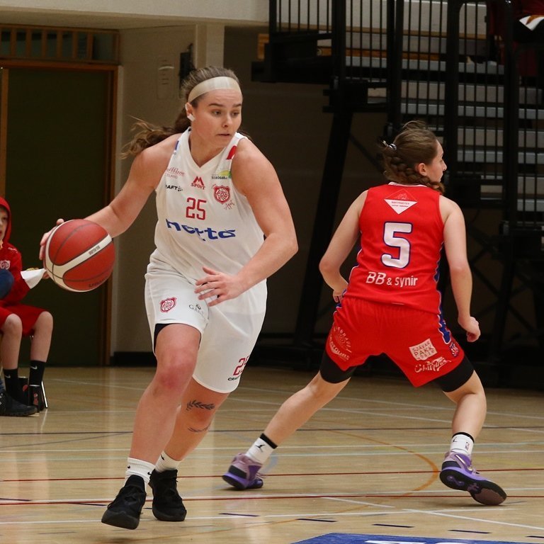 madddie-og-ylenia-bonett-pjo_8451