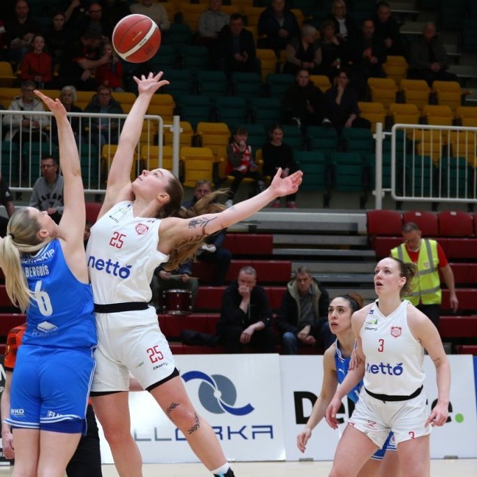 bergdis-lilja-og-madison-anne-pjo_0906