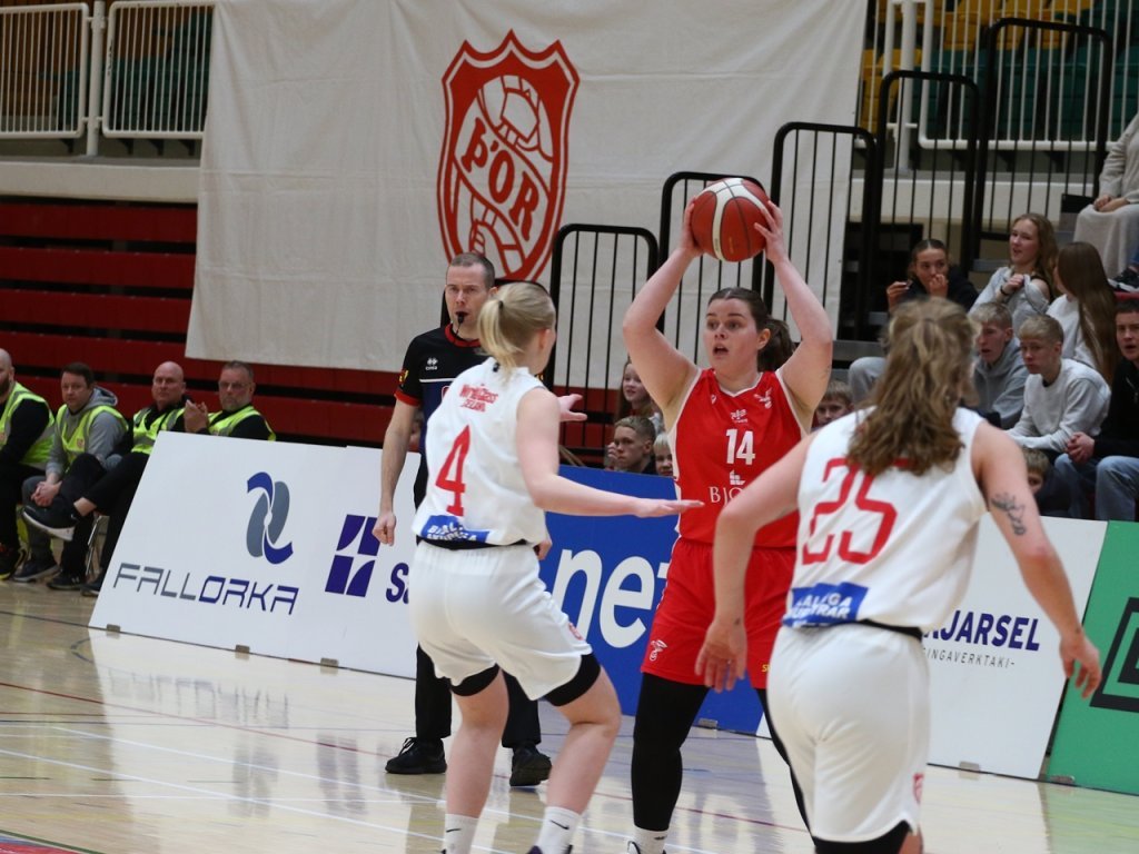 margret-einarsdottir-pjo_6380.jpg