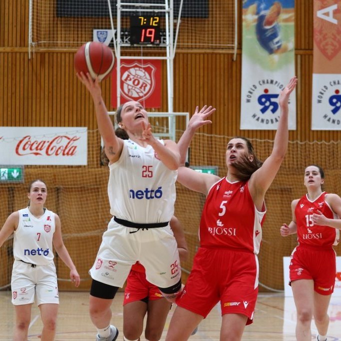 madison-og-hildur-kjartans-pjo_6473