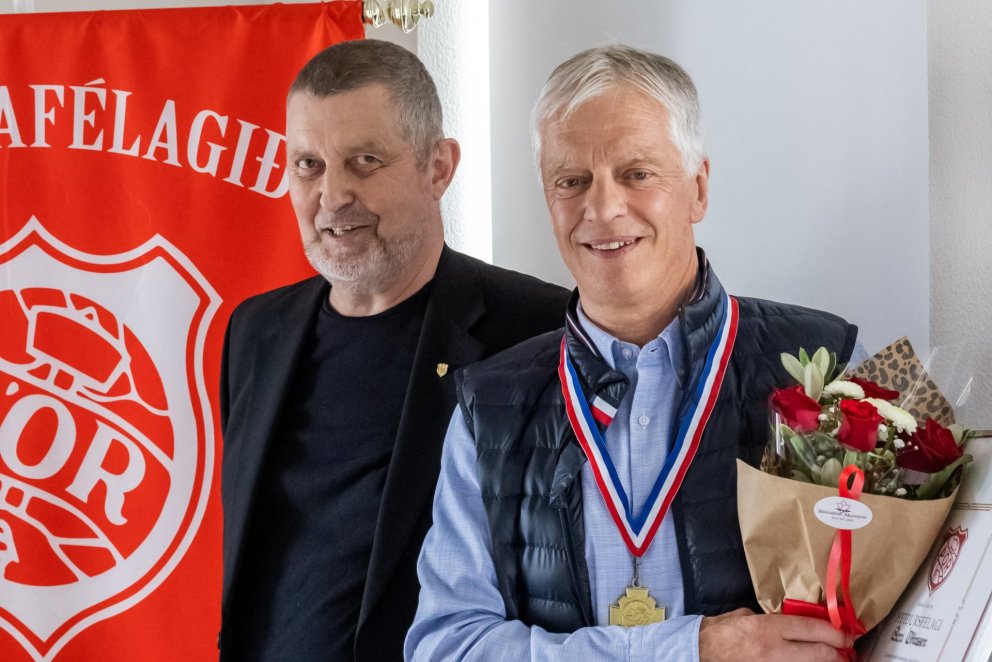 Árni Óðinsson, fyrrverandi formaður Þórs og nú heiðursfélagi, ásamt Nóa Björnssyni, formanni Þórs. M…