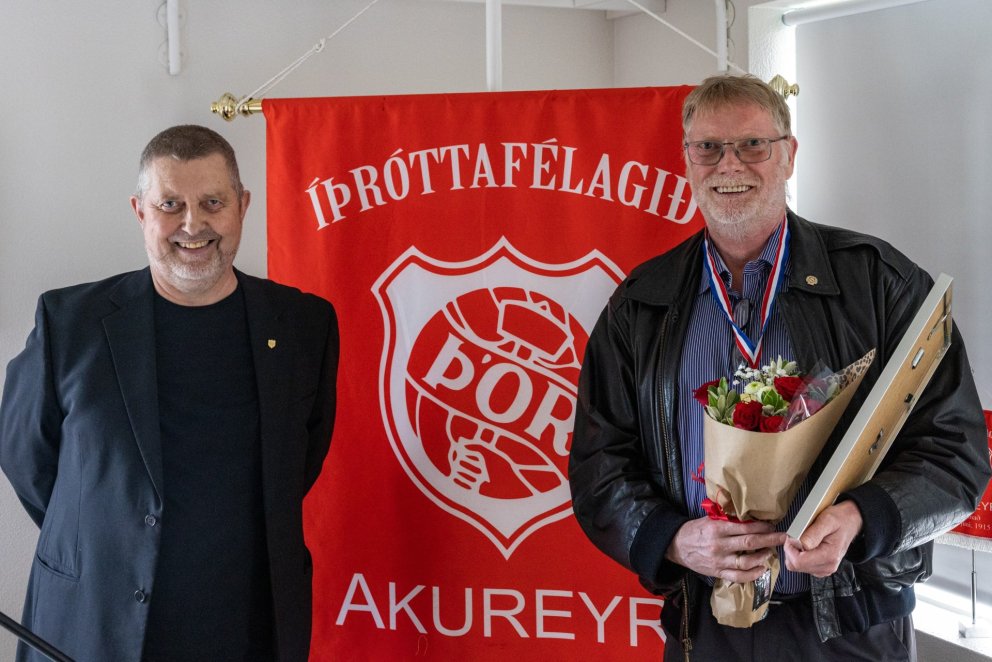 Páll Jóhannesson, nýr heiðursfélagi í Þór, ásamt Nóa Björnssyni, formanni Þórs. Mynd: Ármann Kolbein…