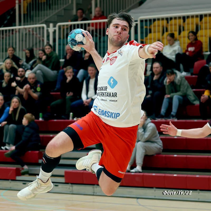 Jóhann Geir Sævarsson skoraði sjö mörk í jafntefli gegn Fjölni. Myndin var tekin í leik í Höllinni á…