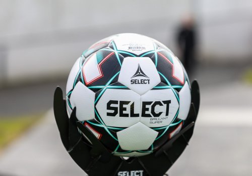 Fótboltasumarið farið af stað