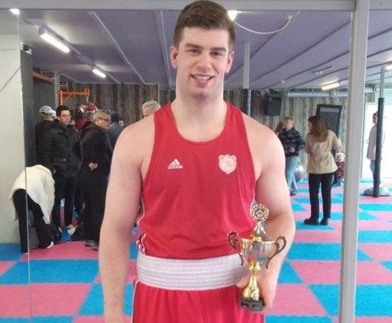 Elmar Freyr heldur titlinum!