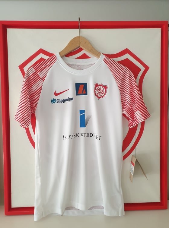 Ný keppnistreyja yngri flokka