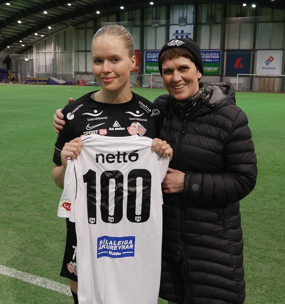 Margrét Árnadóttir ásamt móður sinni, Guðrúnu Unu Jónsdóttur, sem situr í stjórn félagsins. Guðrún a…