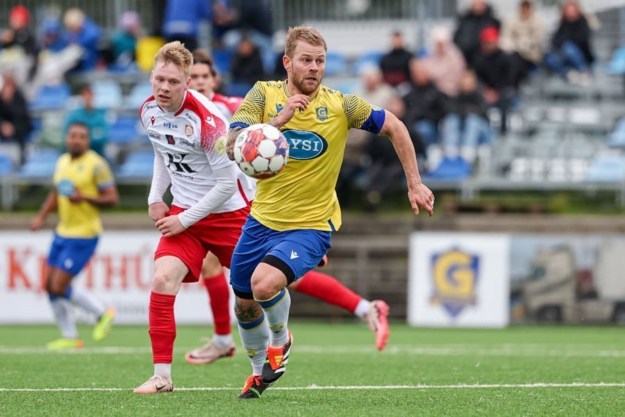 Aron Ingi og félagar áttu fá svör við leik Leiknis. Mynd: Hafliði Breiðfjörð - fotbolti.net