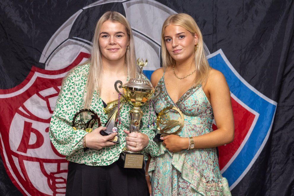 Arna Sif Ágsrímsdóttir og Karen Hulda Hrafnsdóttir. Mynd: Ármann Hinrik.