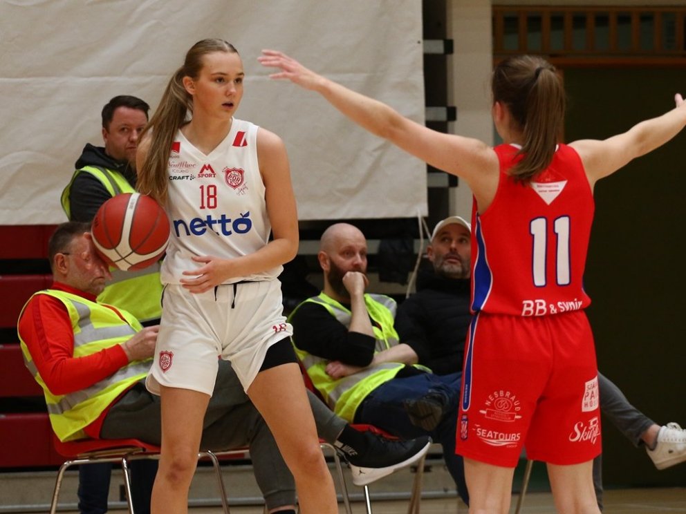 Emma Karólína í leik gegn Snæfelli