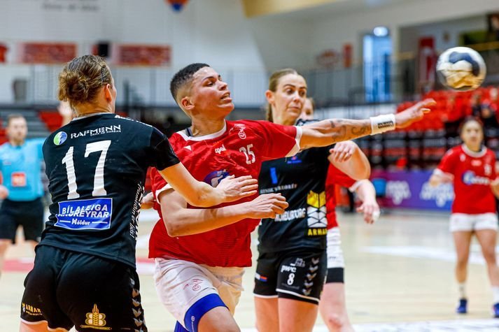 Úr leik kvöldsins. Mynd: visir.is