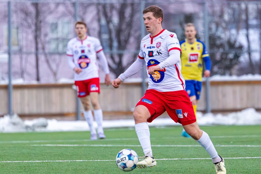 Hermann Helgi framlengir samning