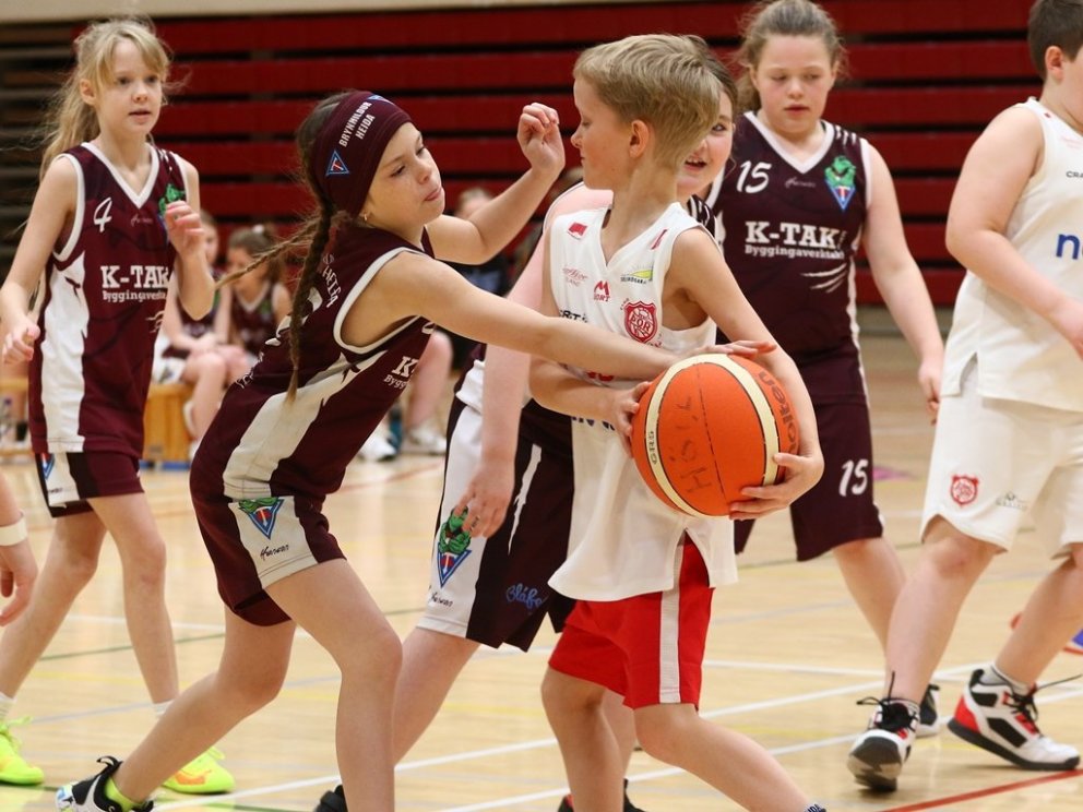 Myndir frá Hreinsitæknimótinu í körfubolta