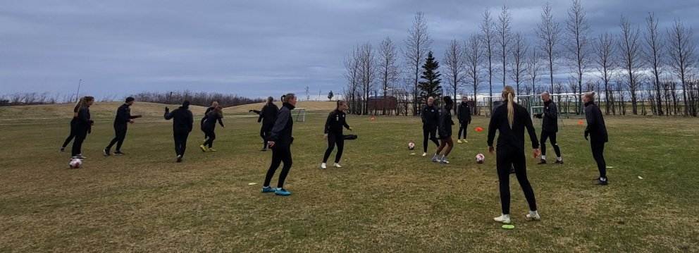 Myndin er tekin á æfingu liðsins á Hvolsvelli á laugardagskvöld.