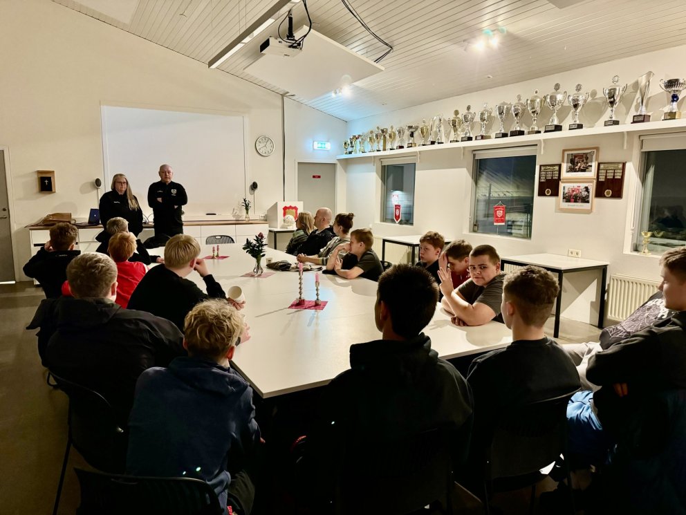 Fjölmennt á dómaranámskeiði