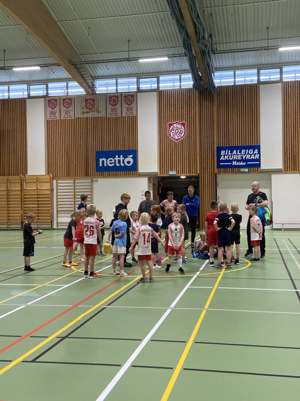 Líf og fjör á handboltaæfingu í 8.flokki