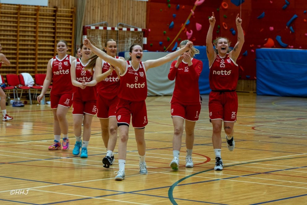 Myndir úr leik Snæfells og Þórs