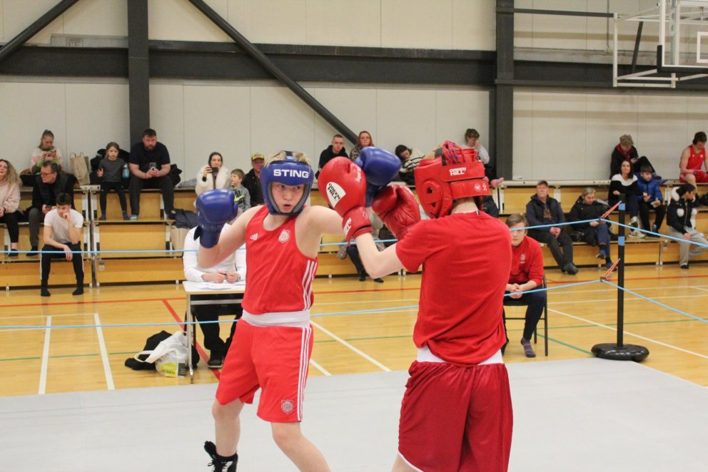 Ísak í kröppum dansi