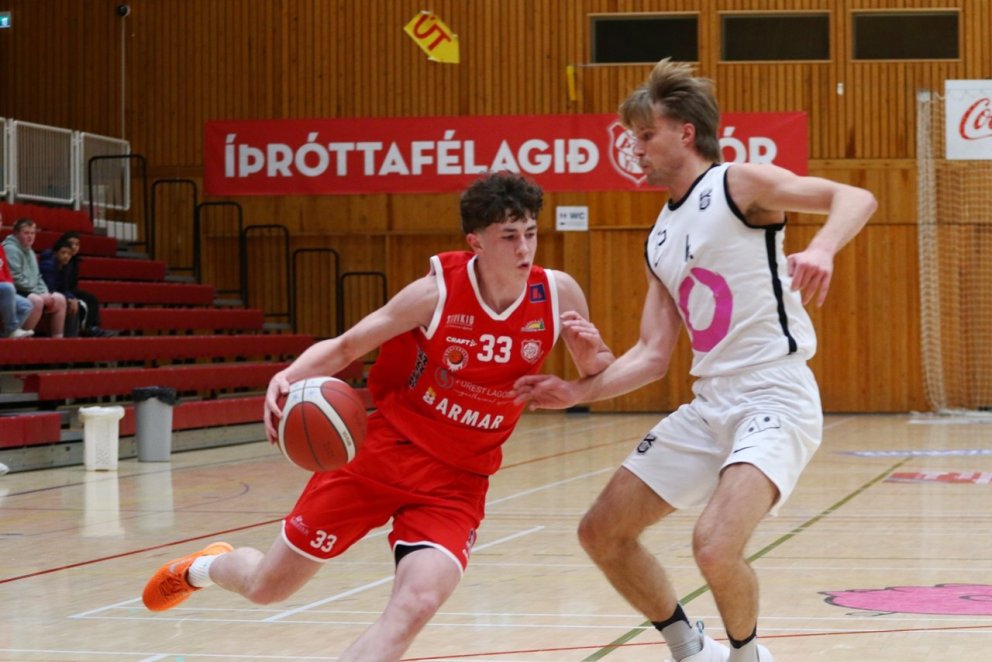 Myndir úr sigurleik Þórs gegn KV