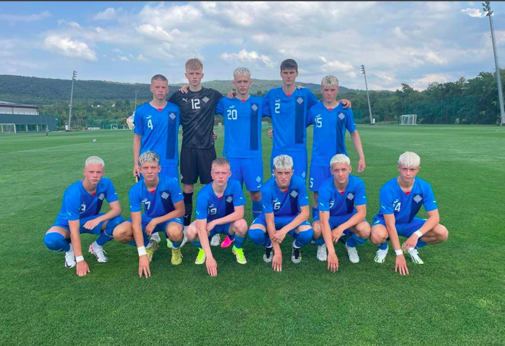 Pétur í treyju númer 2.