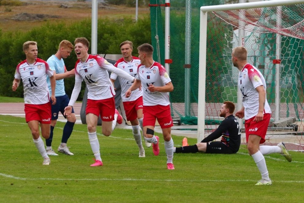 Ragnar Óli Ragnarsson fagnar ásamt liðsfélögunum. Mynd: Páll Jóhannesson