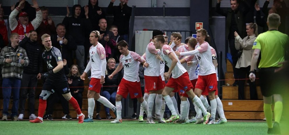 Úr leik í bikarnum