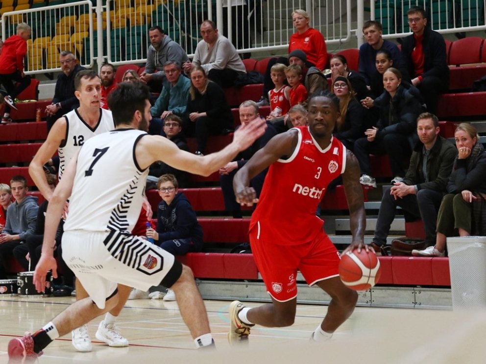 Tap í fyrsta heimaleik - Myndir