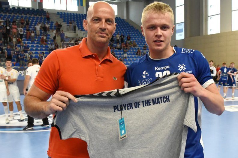 Viðar Ernir Reimarsson (t.h.)