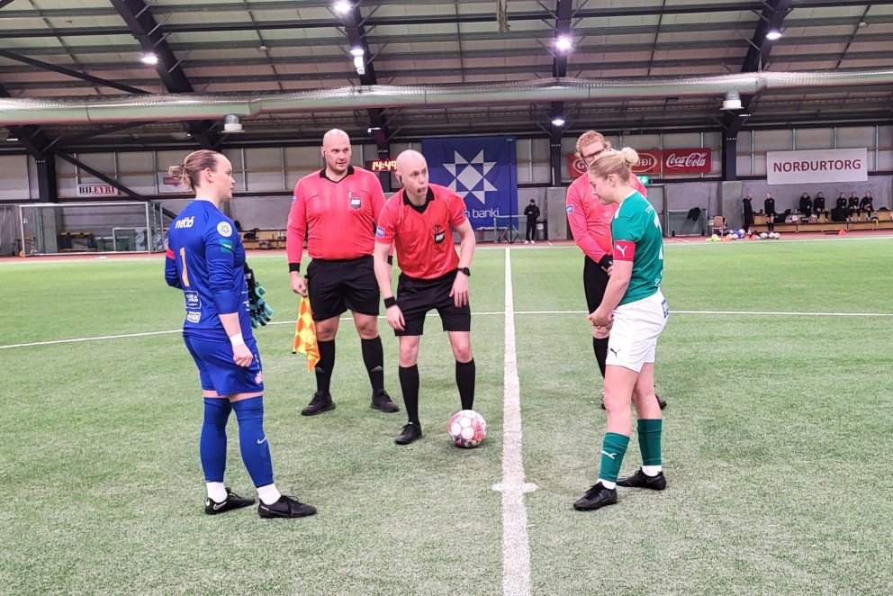 Formsatriðum fullnægt fyrir leik.